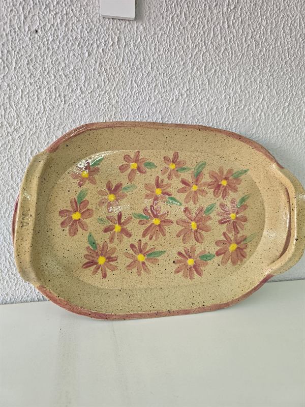 Travessa oval de cerâmica com flores pintadas à mão